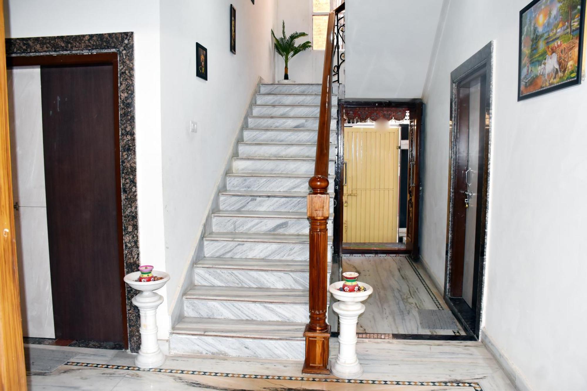 Ramaya Home Stay バラナシ エクステリア 写真