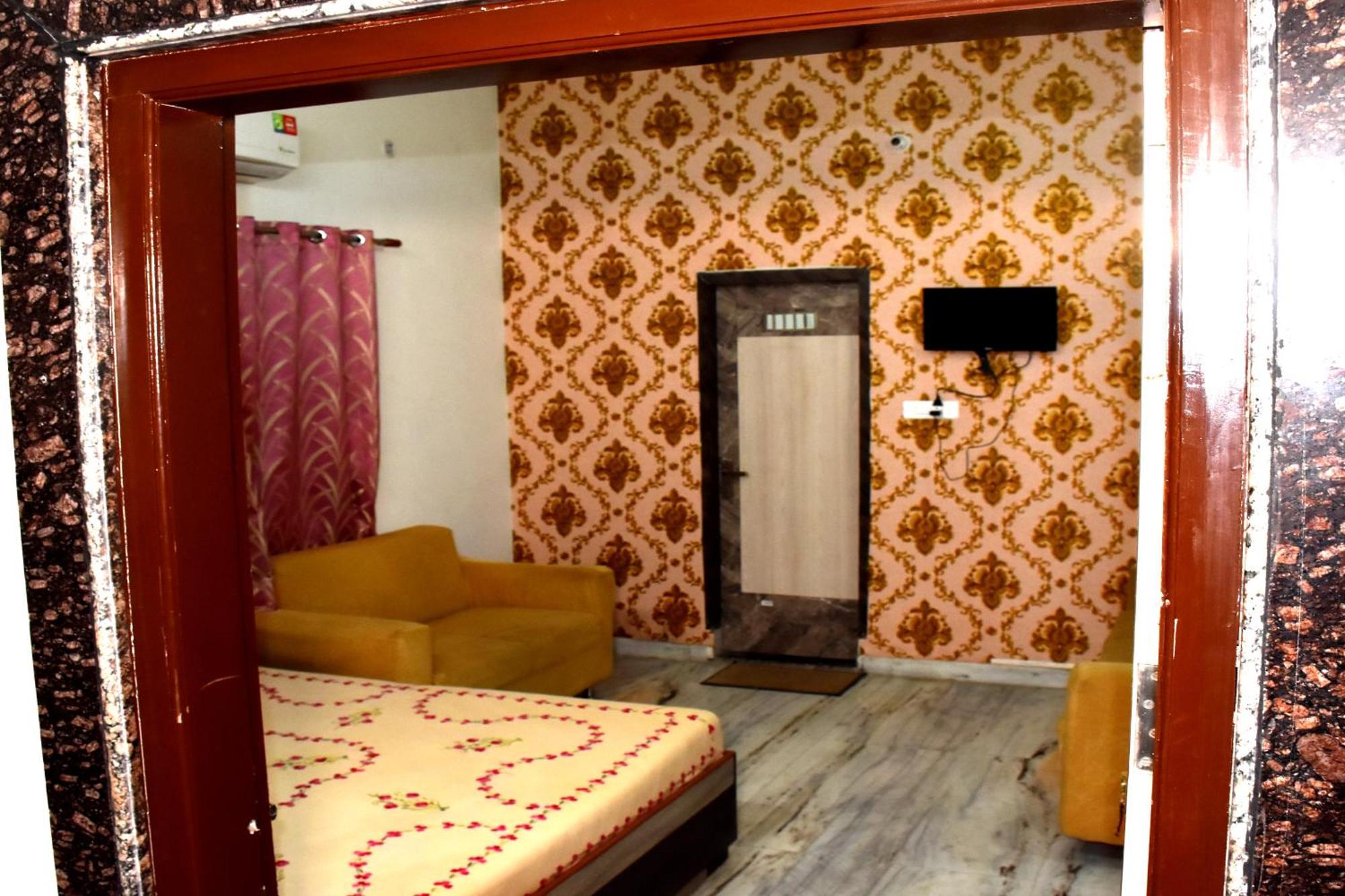 Ramaya Home Stay バラナシ エクステリア 写真