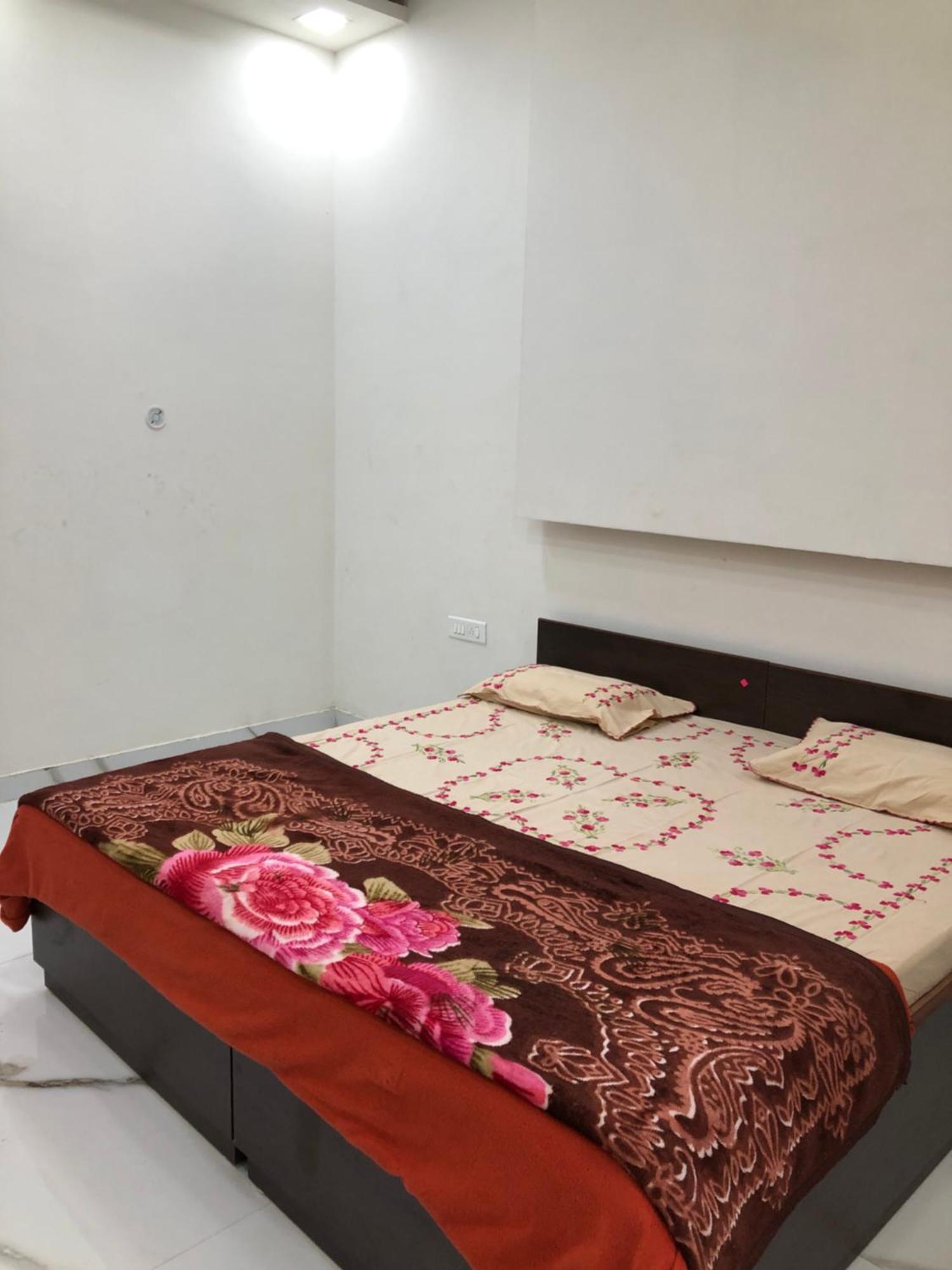 Ramaya Home Stay バラナシ エクステリア 写真
