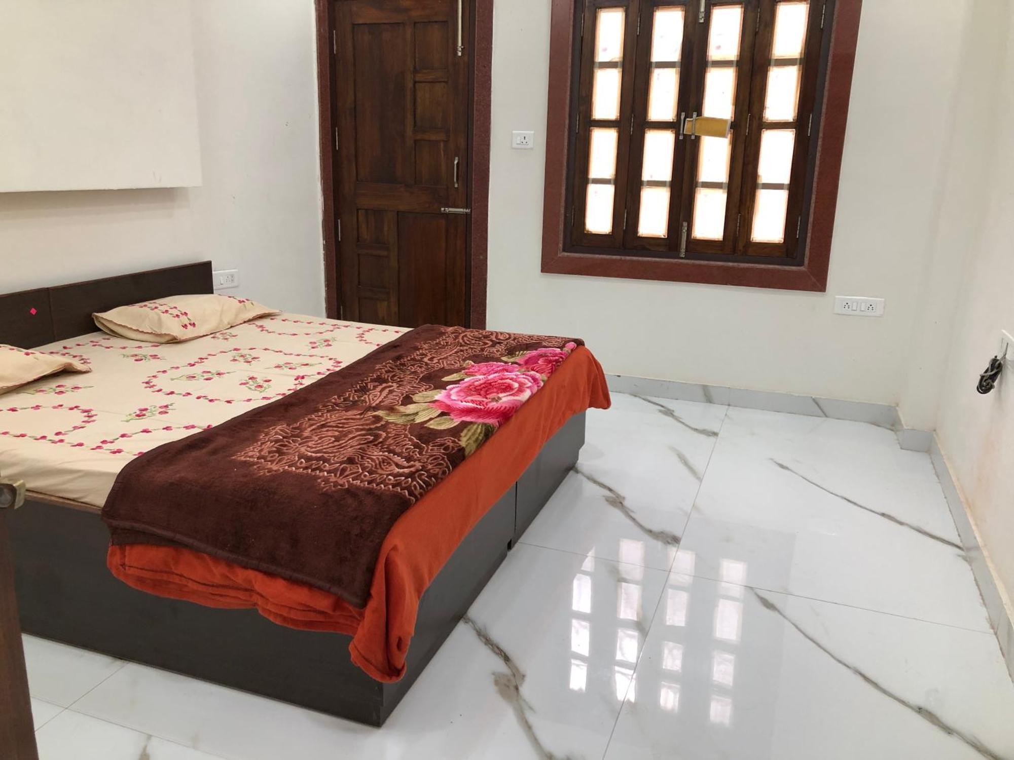 Ramaya Home Stay バラナシ エクステリア 写真