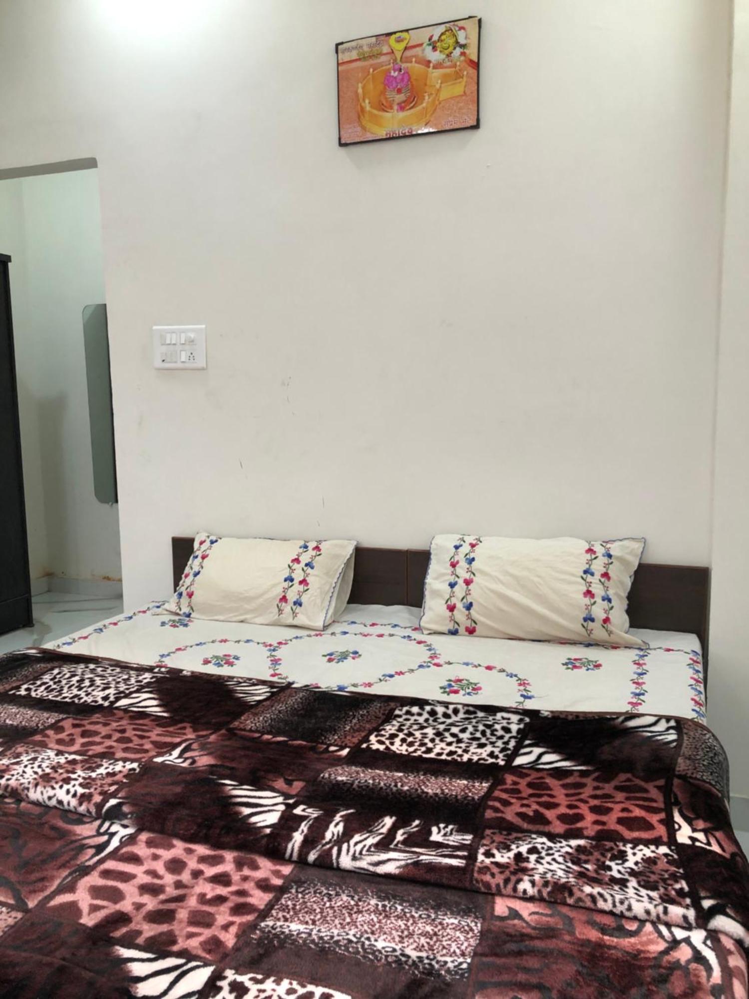 Ramaya Home Stay バラナシ エクステリア 写真